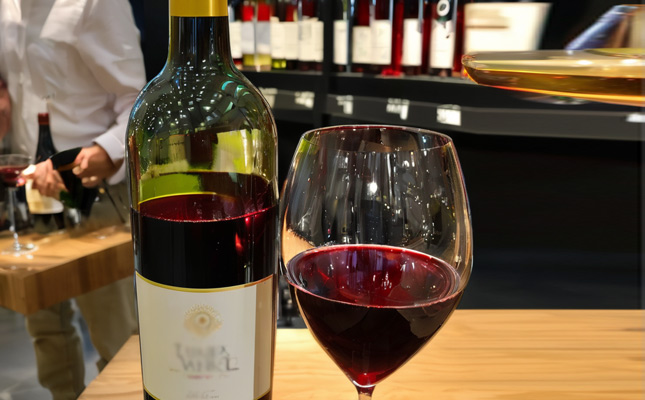 成都紅酒批發(fā)市場